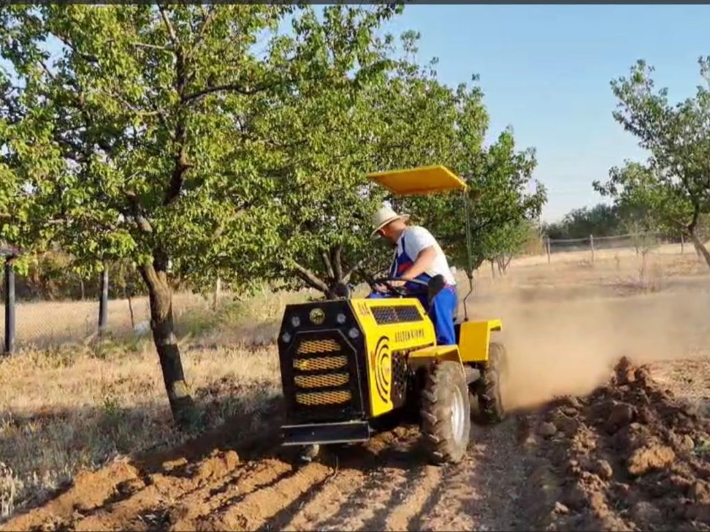 CEVAN C220D Belden Kırmalı Mini Traktör